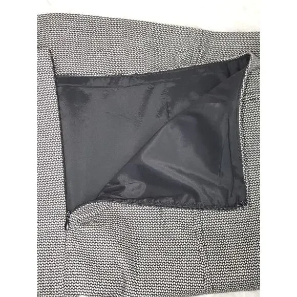 BANANA REPUBLIC Women's Black & White Patterned Straight Skirt Sz 8 - Picture 4 of 8